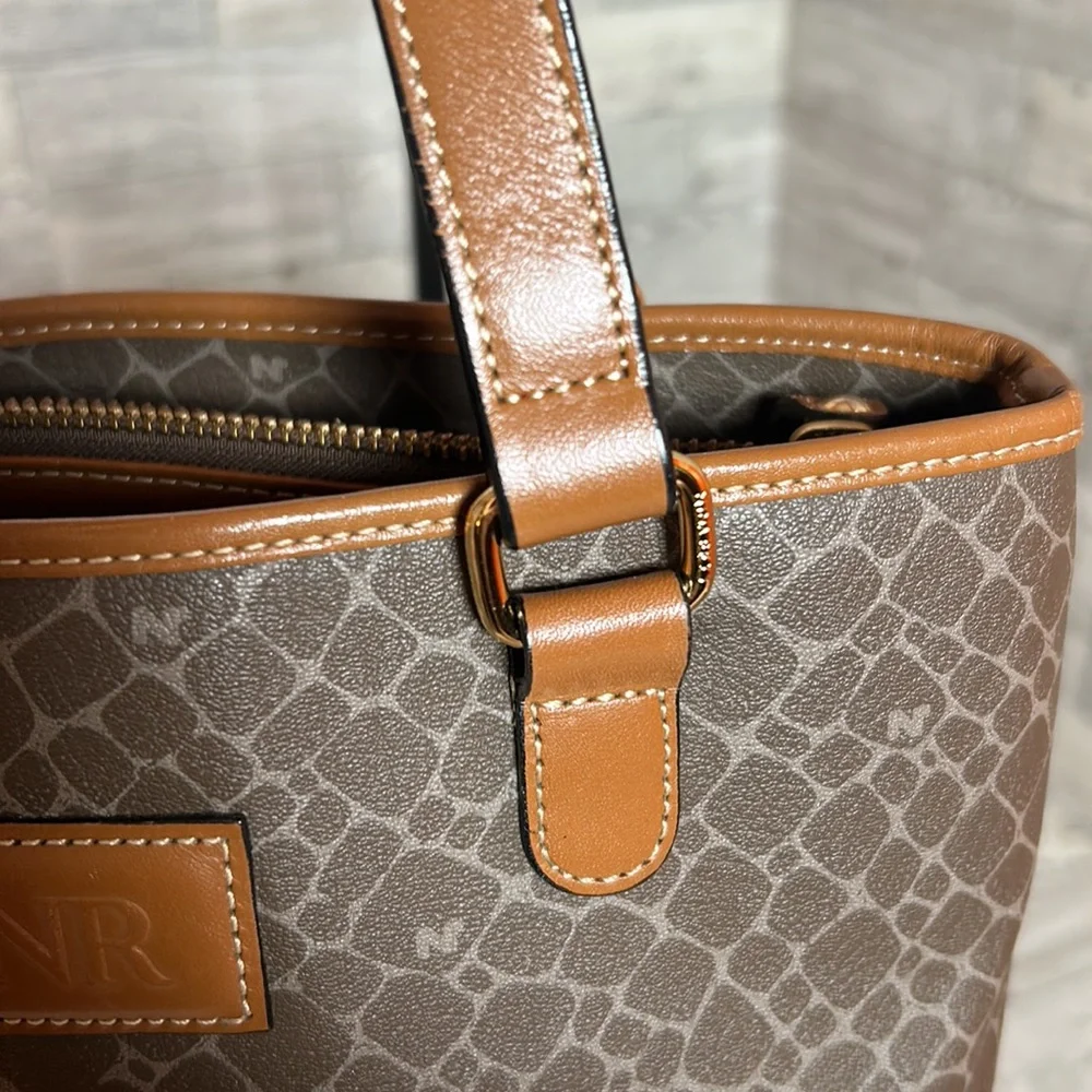 Rare Nina Ricci small tote Used but like brand new ! - Picture 14 of 17